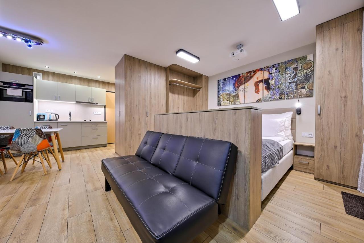 Inpoint Apartments G11 Near Old Town & Kazimierz District & Parking Option Краків Екстер'єр фото