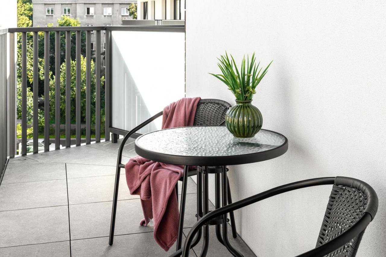 Inpoint Apartments G11 Near Old Town & Kazimierz District & Parking Option Краків Екстер'єр фото