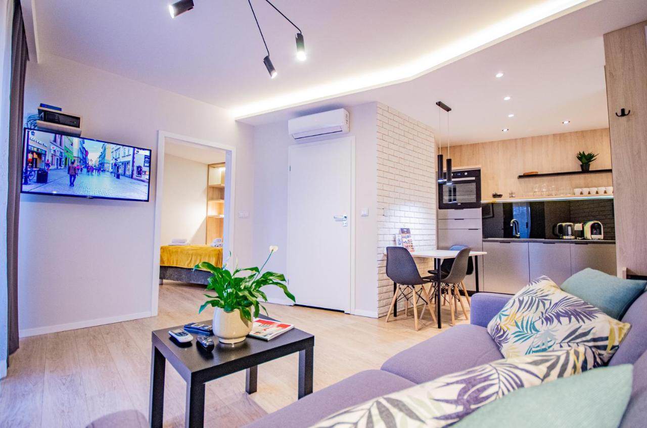 Inpoint Apartments G11 Near Old Town & Kazimierz District & Parking Option Краків Екстер'єр фото