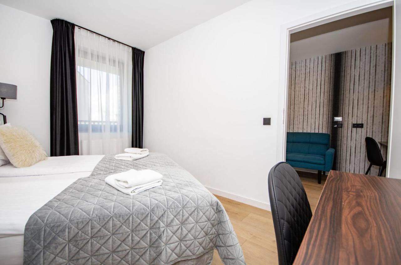 Inpoint Apartments G11 Near Old Town & Kazimierz District & Parking Option Краків Екстер'єр фото