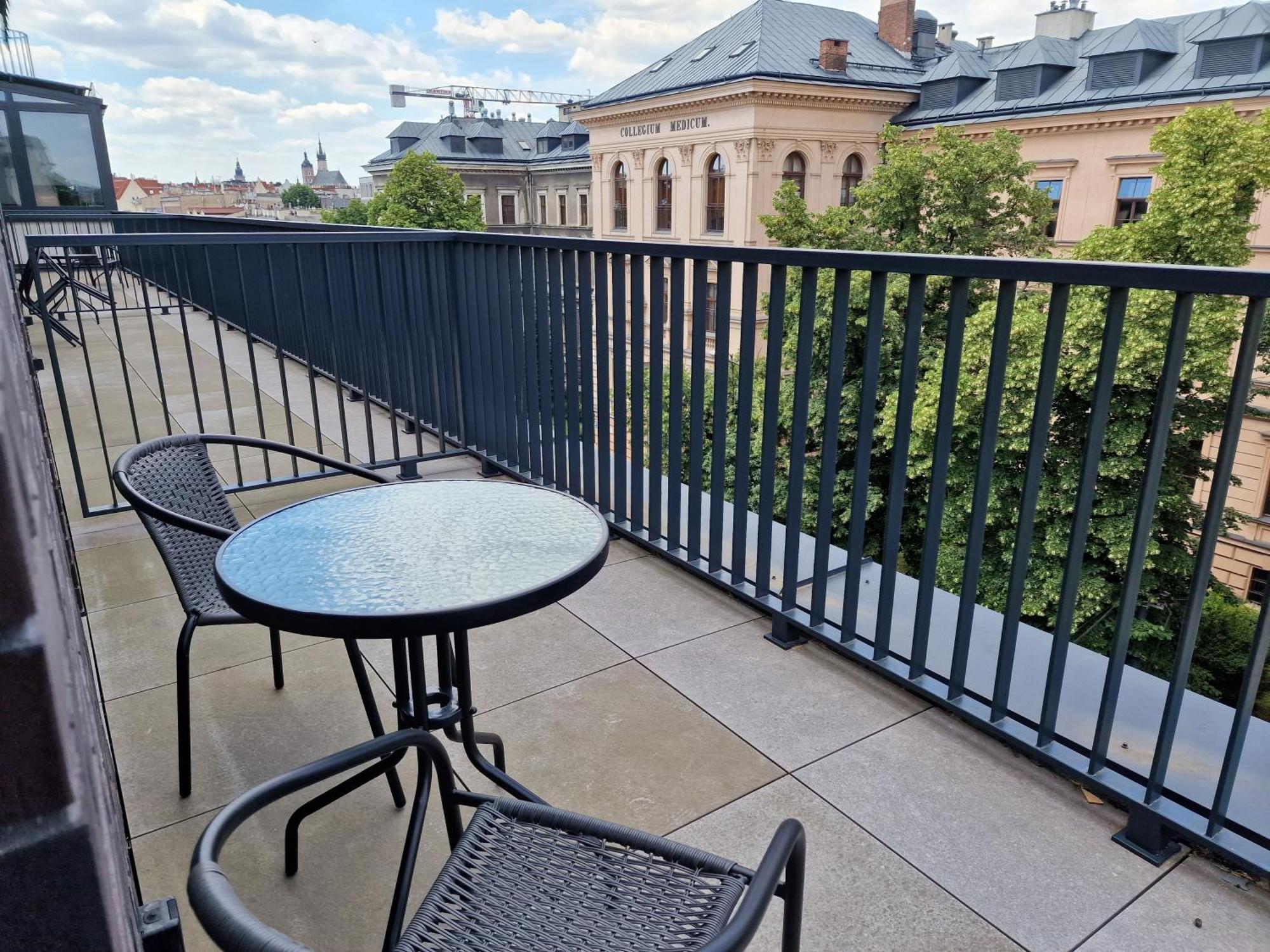 Inpoint Apartments G11 Near Old Town & Kazimierz District & Parking Option Краків Номер фото